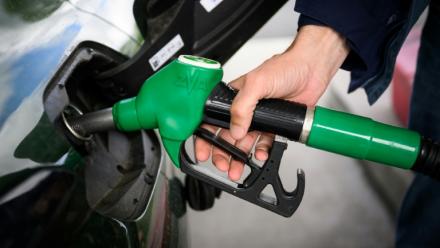 Les déclarations du président américain Donald Trump sur l'imminence d'un accord, officialisé lundi, avaient déjà entraîné une détente des cours du pétrole et, en conséquence, des prix des carburants