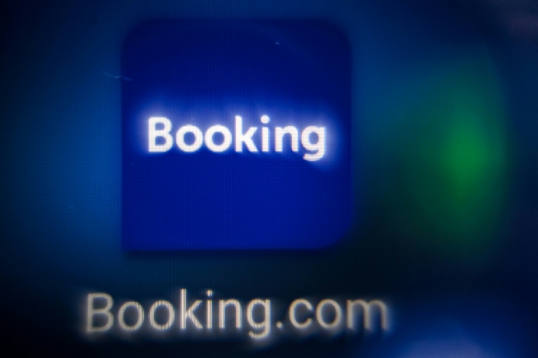 La Commission européenne a ouvert mardi une enquête contre la plateforme de réservation d'hôtels Booking, pour vérifier si elle a pris des mesures suffisantes afin de protéger ses clients contres les annonces trompeuses et autres arnaques en ligne