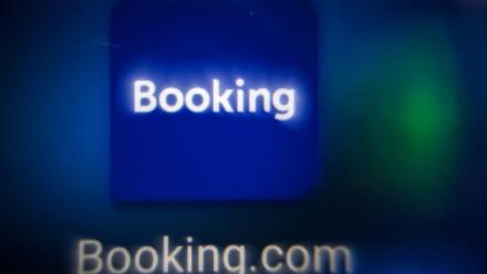 La Commission européenne a ouvert mardi une enquête contre la plateforme de réservation d'hôtels Booking, pour vérifier si elle a pris des mesures suffisantes afin de protéger ses clients contres les annonces trompeuses et autres arnaques en ligne