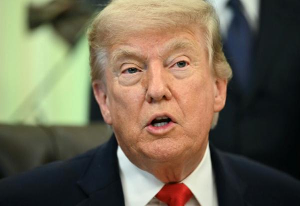 Le président américain Donald Trump dans le Bureau ovale de la Maison Blanche, le 11 juin 2026 à Washington