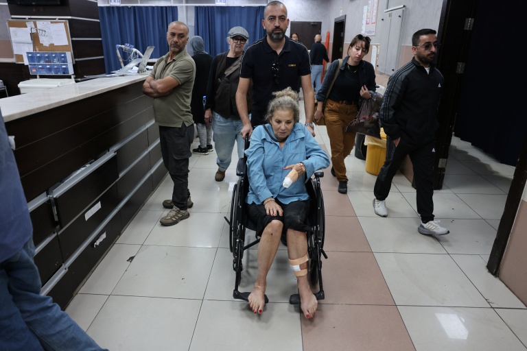 La journaliste américaine Heidi Levine aux urgences d'un hôpital de Ramallah, en Cisjordanie occupée après son agression par des colons israéliens, le 16 octobre 2026