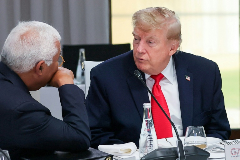 Le président américain Donald Trump avec à sa gauche le président du Conseil européen Antonio Costa lors du G7 à Evian en Haute-Savoie le 16 juin 2026
