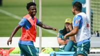 Vinicius Junior (g) à l'entraînement avec le Brésil avant son entrée en lice en Coupe du monde contre le Maroc, le 11 juin 2026 à Morristown (New Jersey).