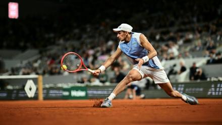 L'Italien Matteo Arnaldi en quart de finale de Roland-Garros contre son compatriote Matteo Berrettini le 3 juin 2026 à Paris