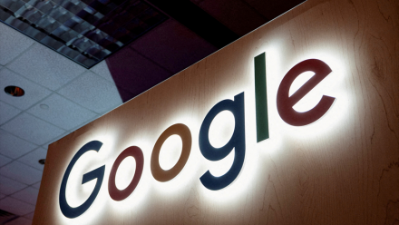 Alphabet flambe, au plus haut historique à Wall Street