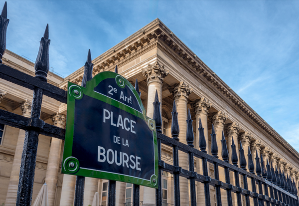Bilan hebdo : le CAC40 reprend encore 0,8%