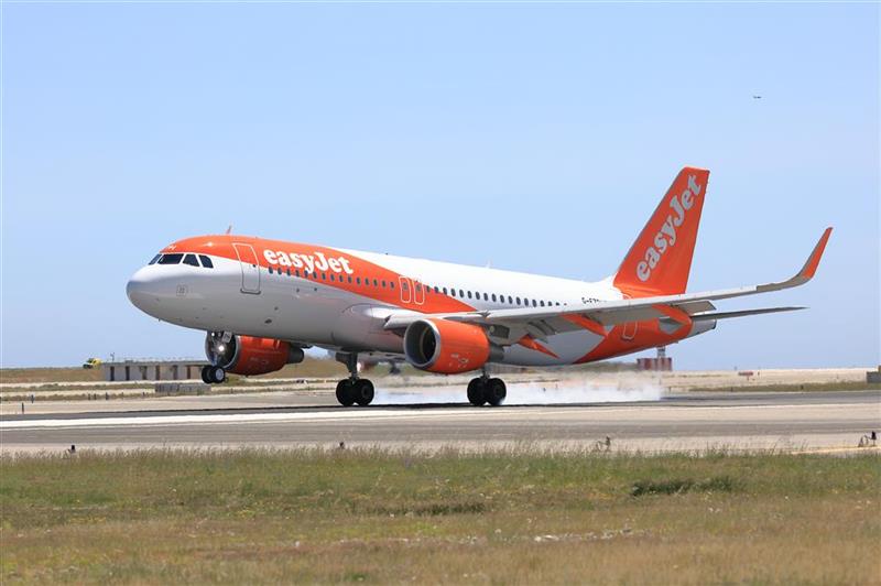 easyJet : Cinven également dans la course ?