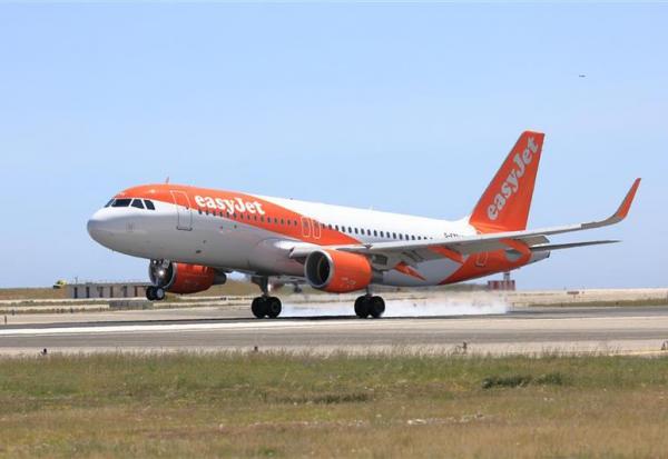 easyJet : Cinven également dans la course ?