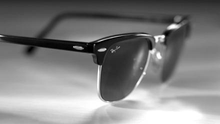 EssilorLuxottica : +1