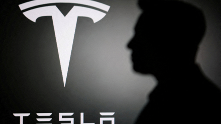 Tesla dépasse les anticipations de profits à Wall Street