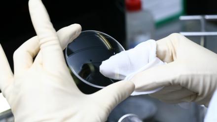 EssilorLuxottica sous pression, Bernstein s'interroge sur la valorisation