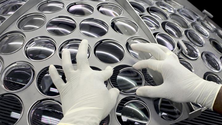 EssilorLuxottica va produire ses lunettes connectées en Italie, un tournant stratégique majeur